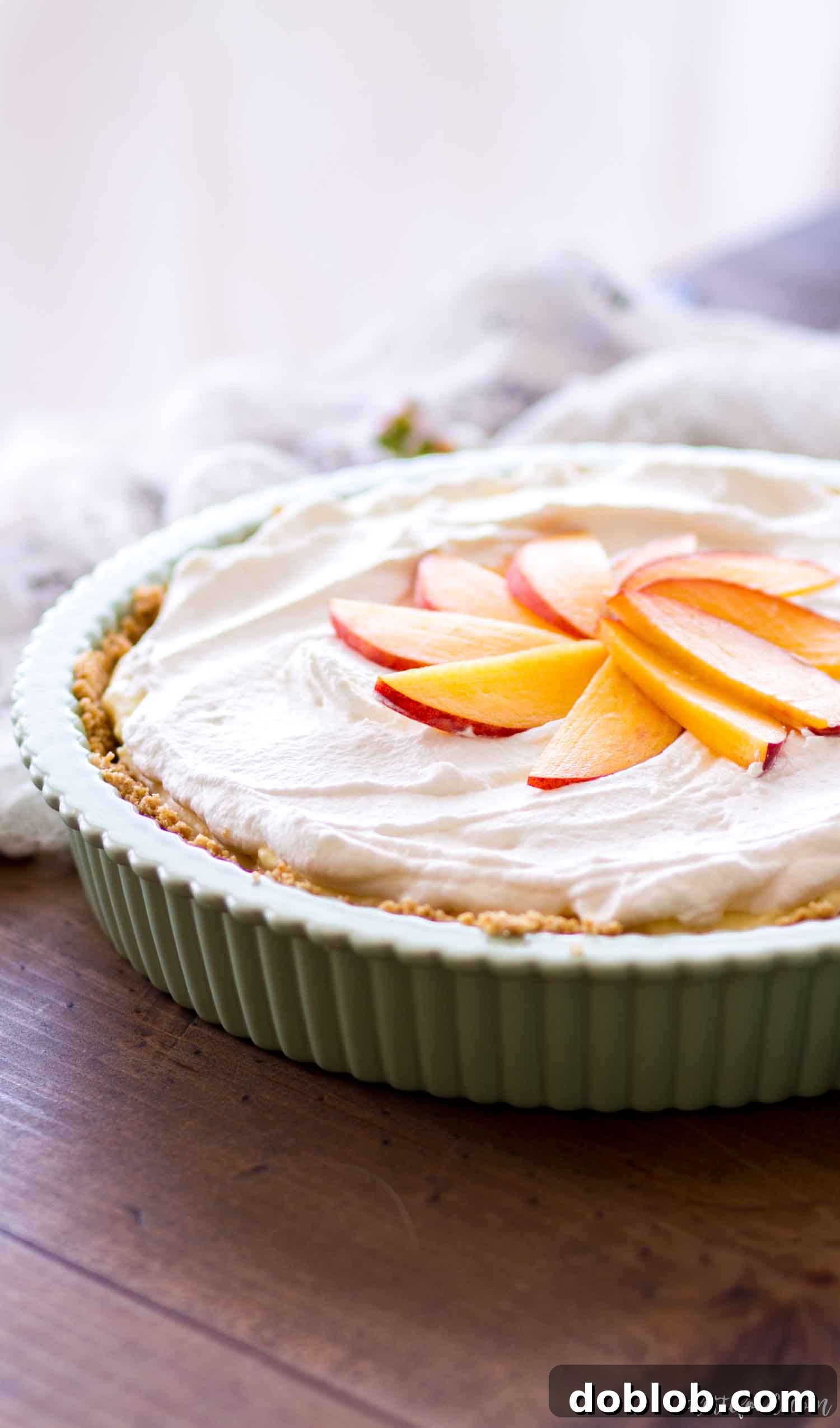 no bake peach cream pie in pie plate